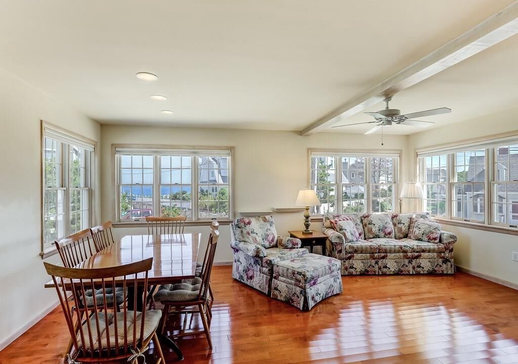 Photo of Livingroom in North Beach
