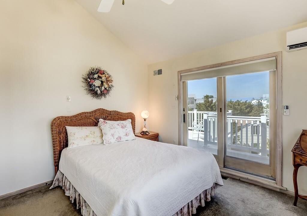 Photo of Bedroom in North Beach