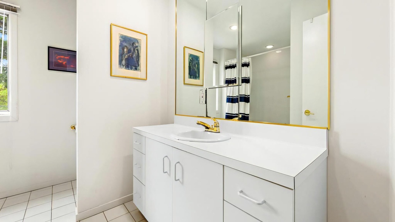 Photo of Others in Loveladies