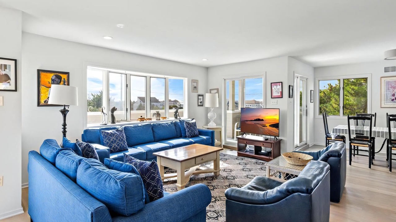 Photo of Others in Loveladies