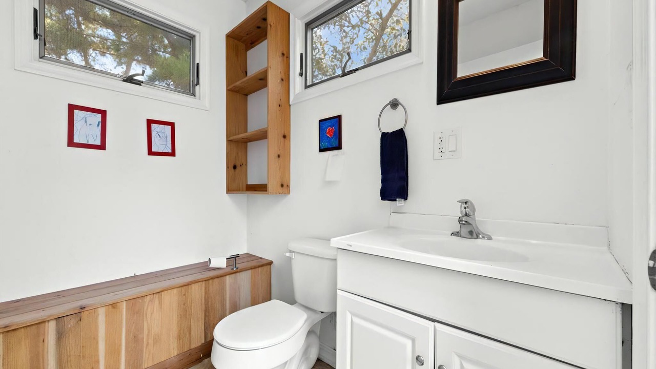 Photo of Others in Loveladies