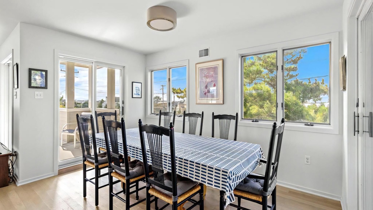 Photo of Others in Loveladies