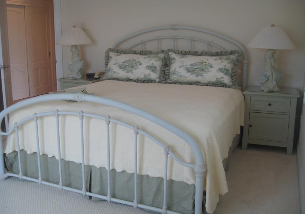 Photo of Others in Loveladies