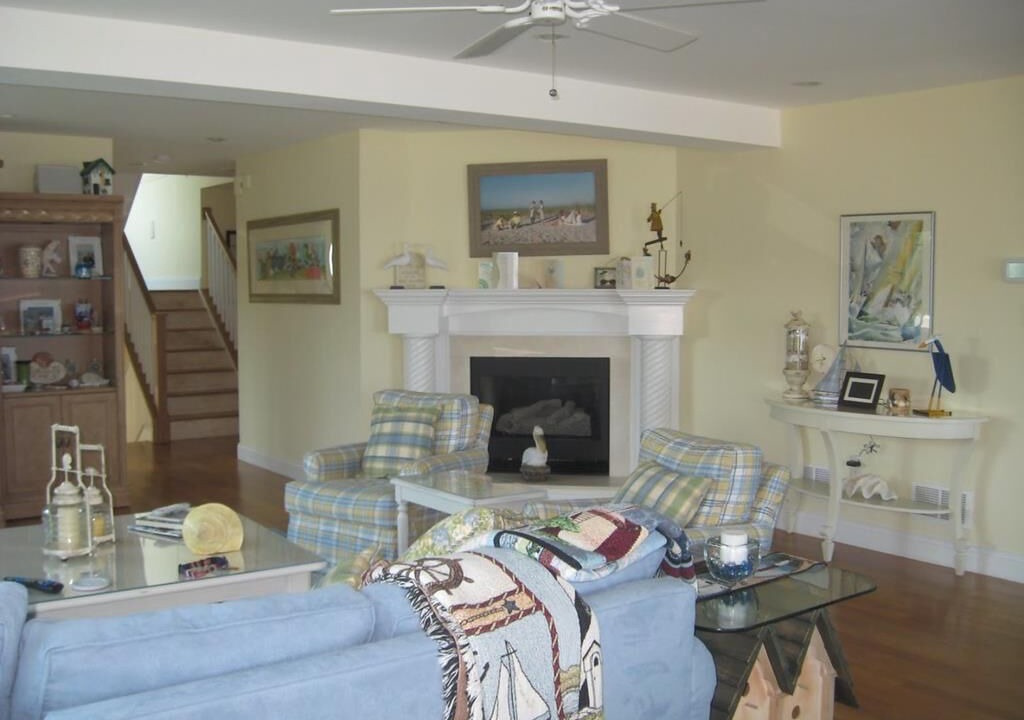 Photo of Others in Loveladies