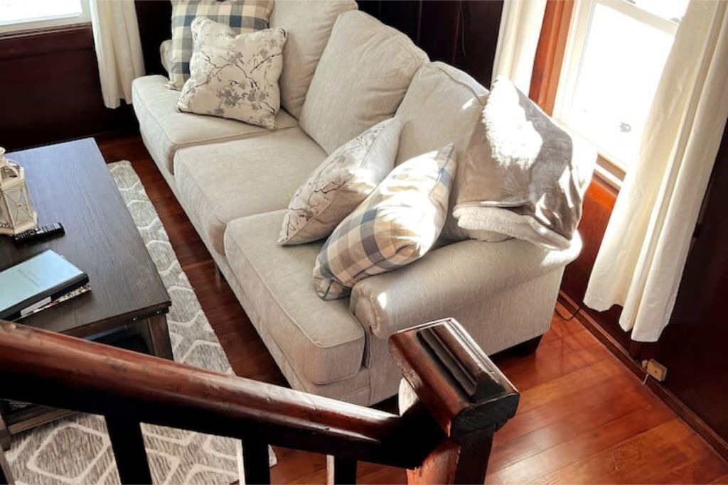 Photo of Livingroom in Ashley Falls