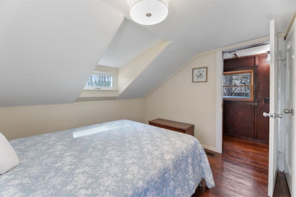 Photo of Bedroom in Ashley Falls