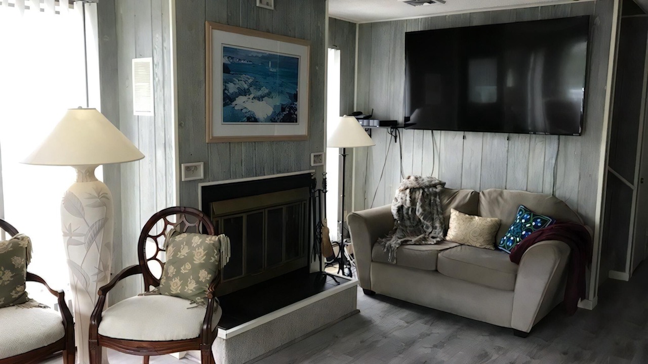 Photo of Others in Loveladies