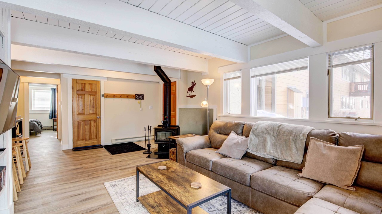 Photo of Livingroom in Big Sky Meadow Village