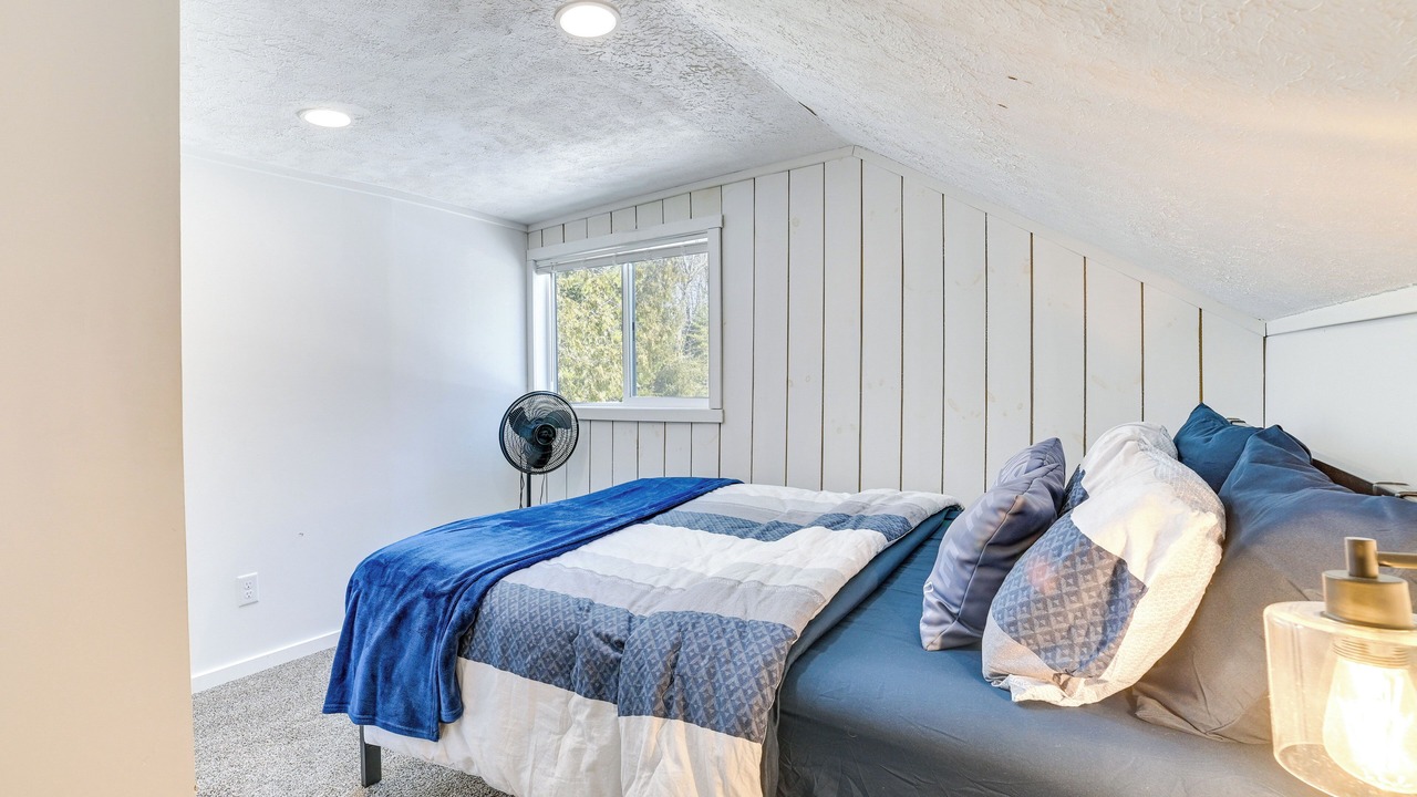 Photo of Bedroom in Long Lake