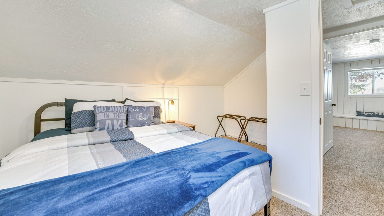 Photo of Bedroom in Long Lake
