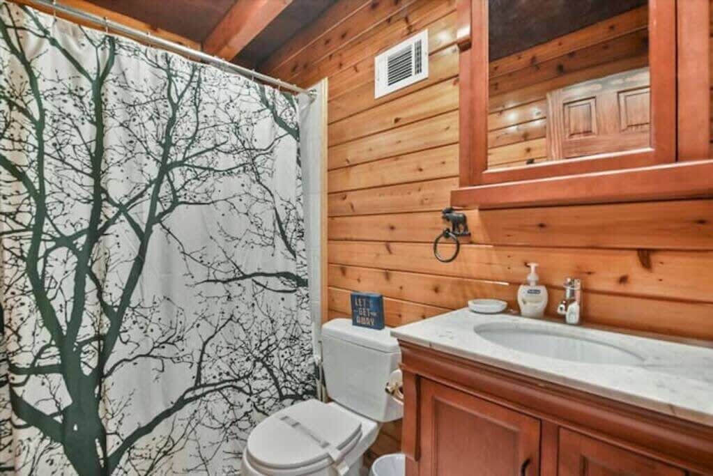 Photo of Bathroom in Tobyhanna