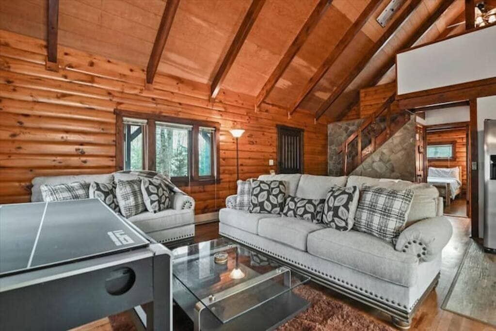 Photo of Livingroom in Tobyhanna