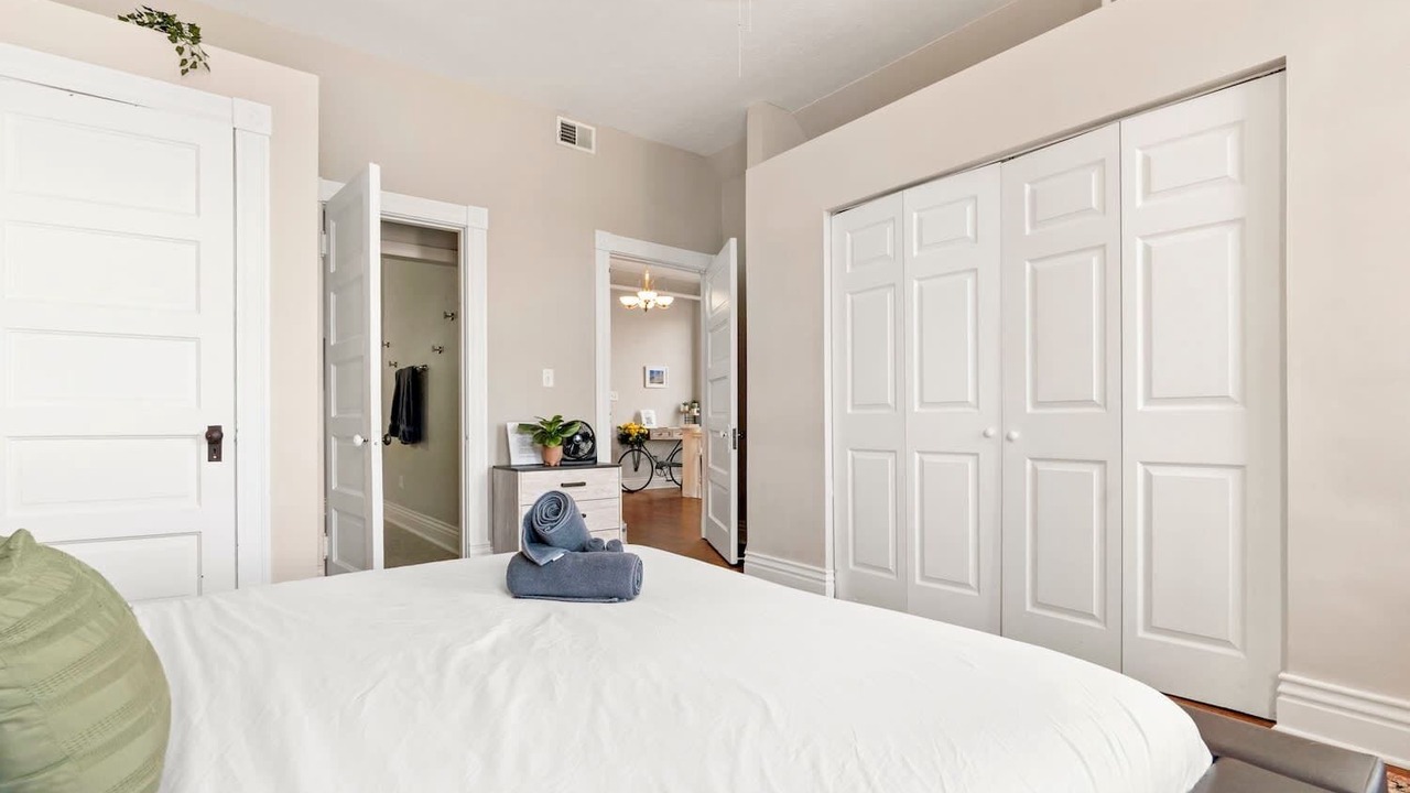 Photo of Bedroom in Shelby Park