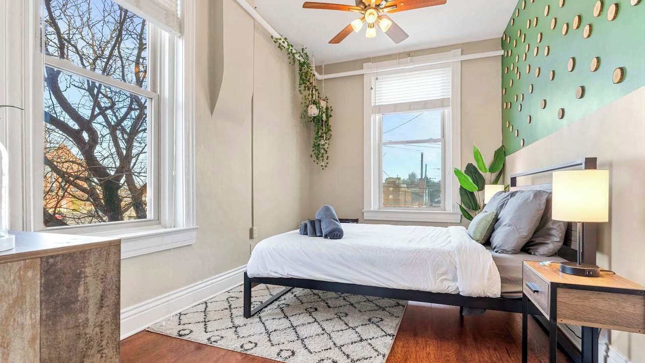 Photo of Bedroom in Shelby Park
