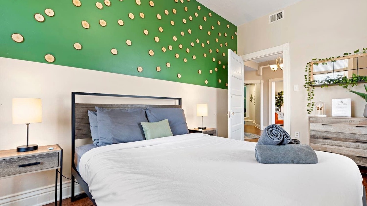 Photo of Bedroom in Shelby Park