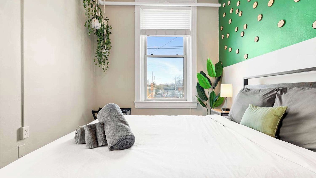 Photo of Bedroom in Shelby Park