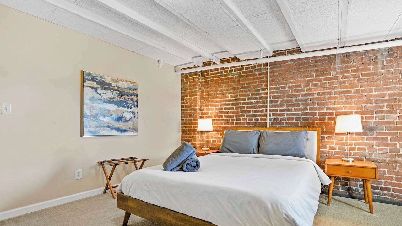 Photo of Bedroom in Shelby Park
