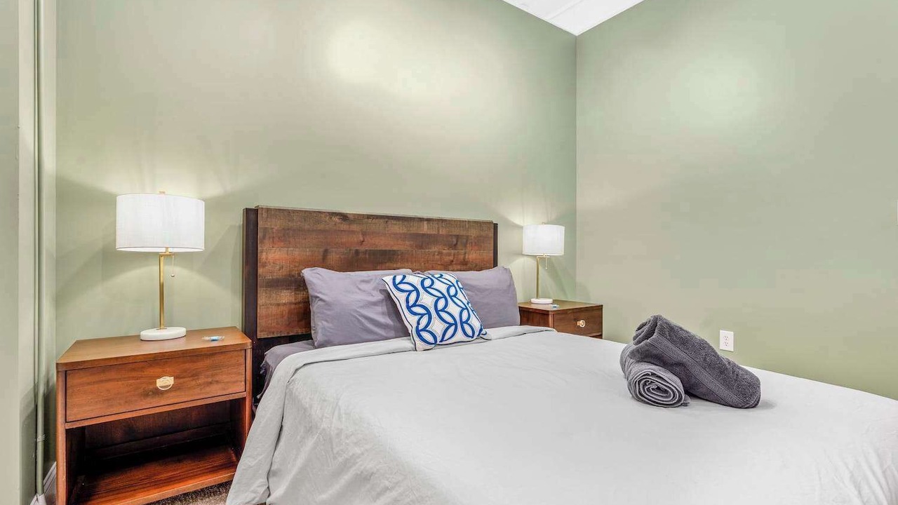 Photo of Bedroom in Shelby Park