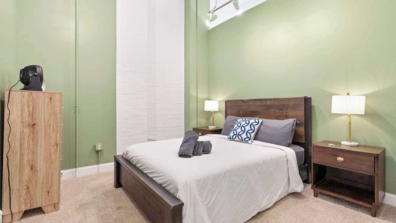 Photo of Bedroom in Shelby Park