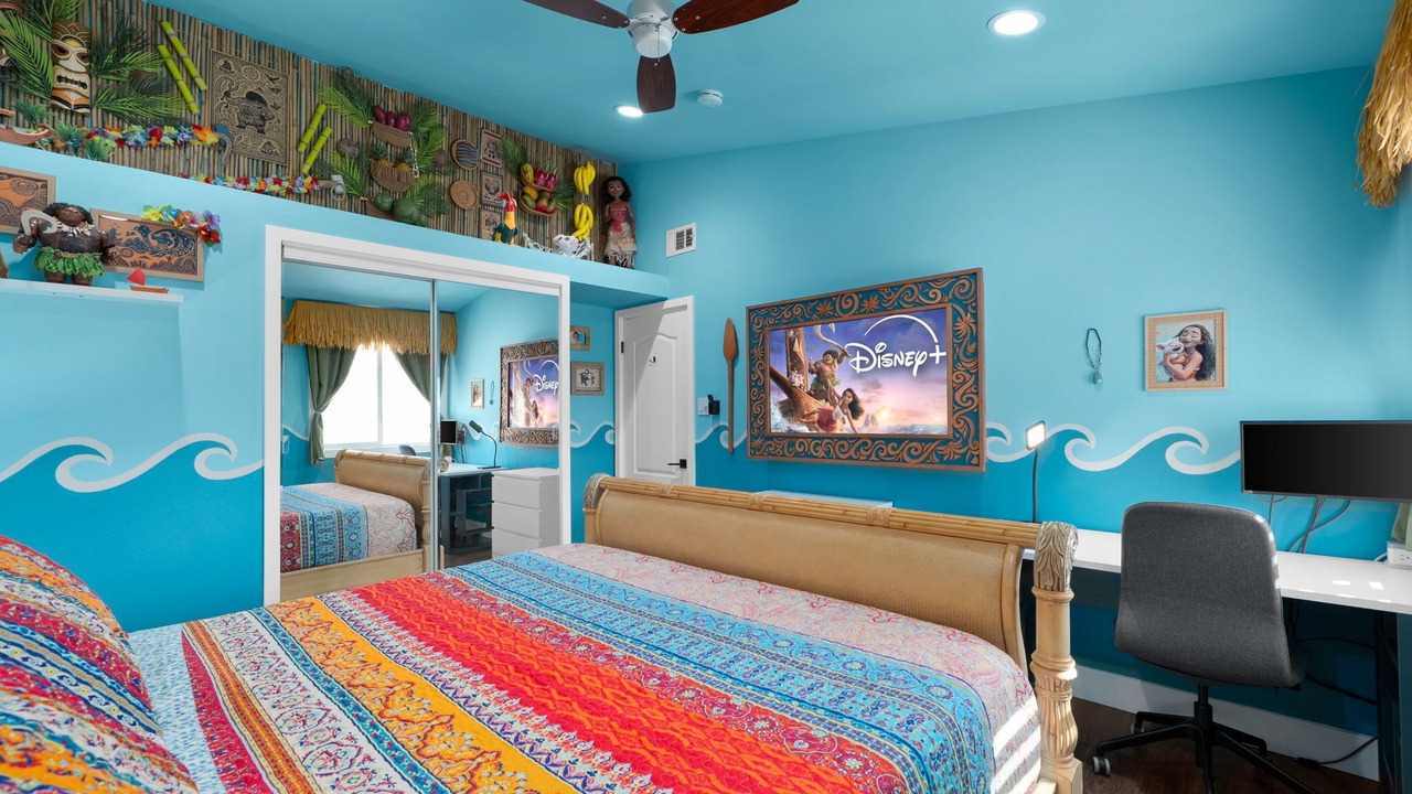 Photo of Bedroom in Anaheim Resort