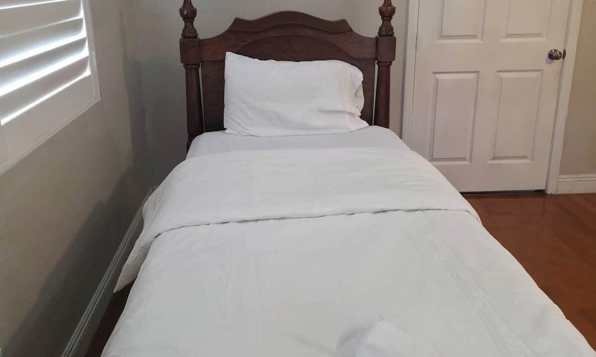 Photo of Bedroom in Mid-Wilshire