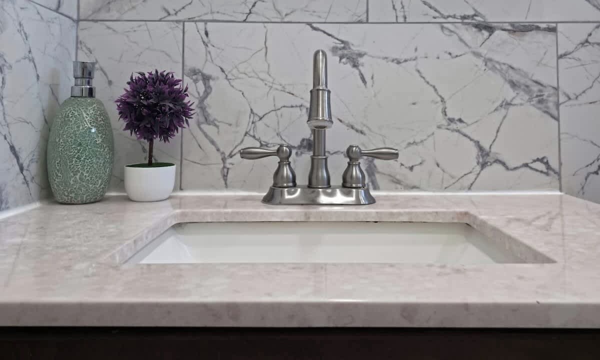 Photo of Bathroom in Mid-Wilshire