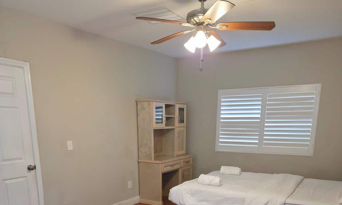 Photo of Bedroom in Mid-Wilshire