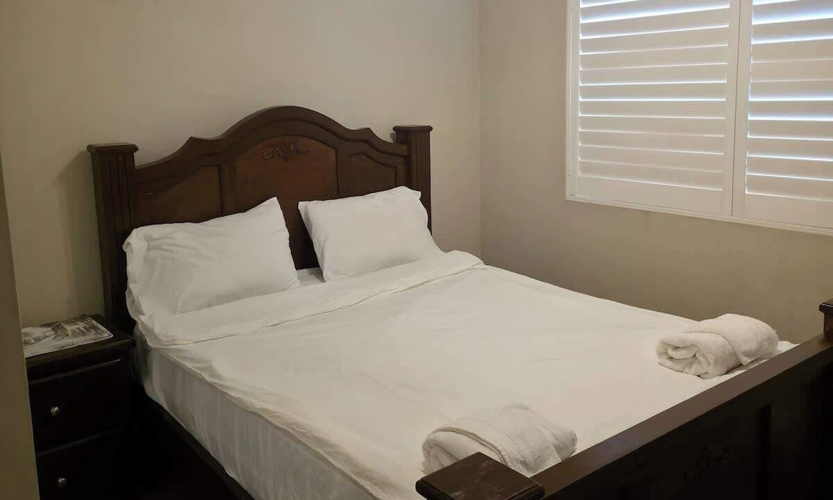 Photo of Bedroom in Mid-Wilshire