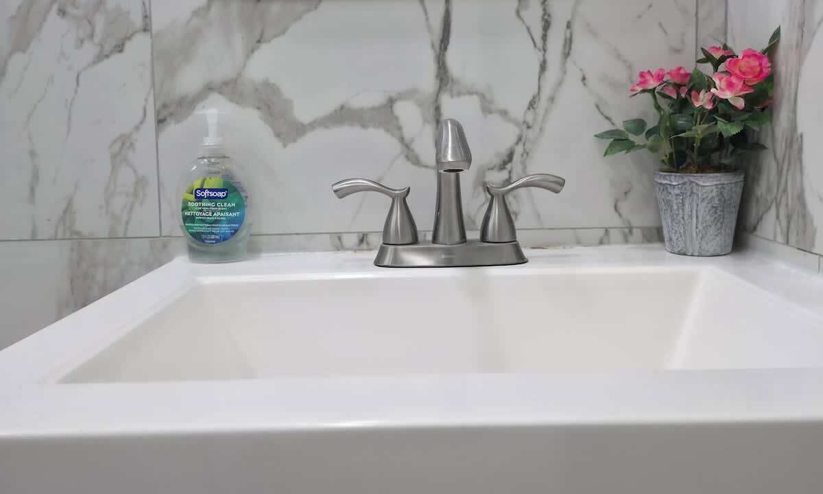 Photo of Bathroom in Mid-Wilshire