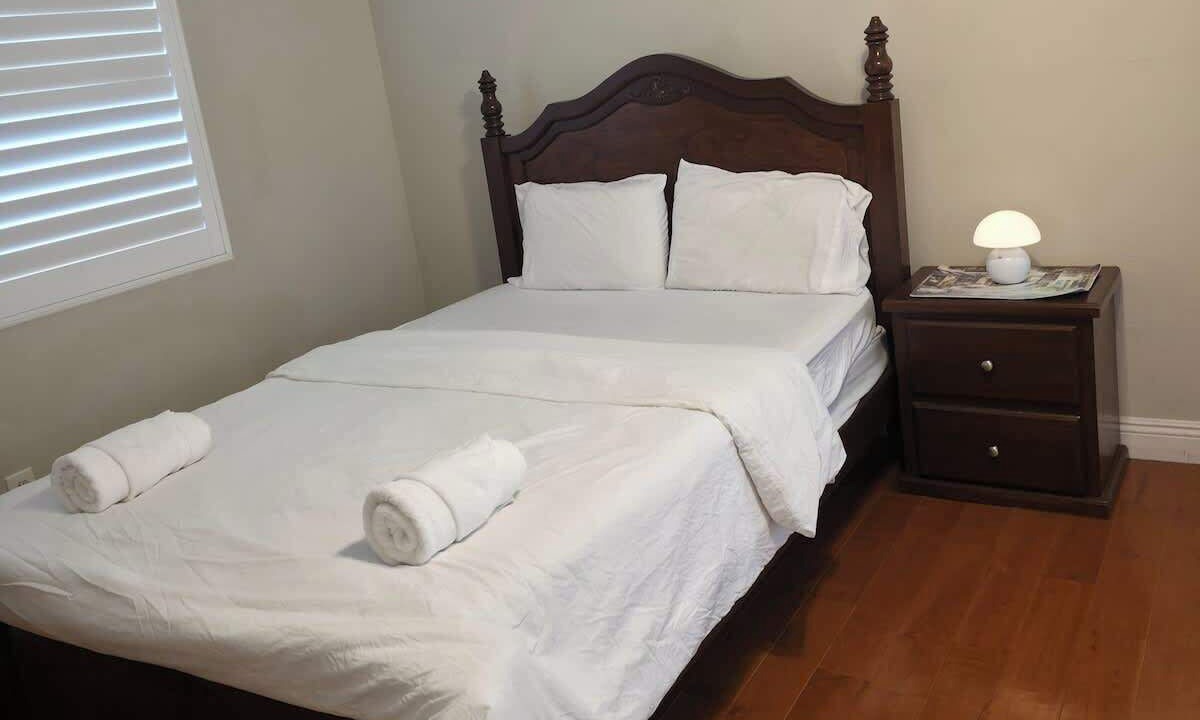 Photo of Bedroom in Mid-Wilshire