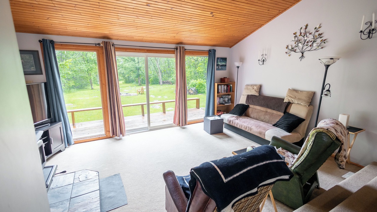 Photo of Livingroom in Manitoba