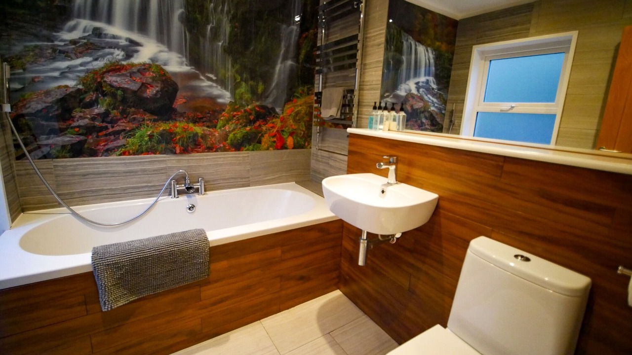 Photo of Bathroom in Pontneddfechan