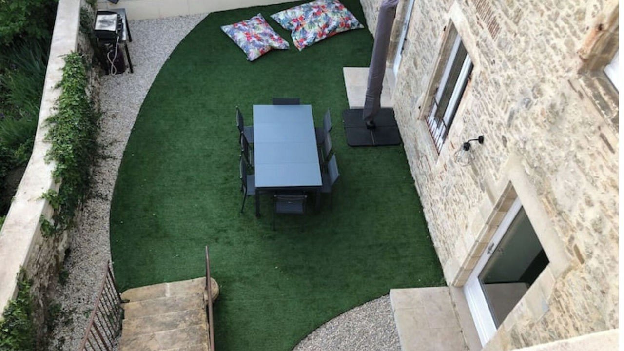 Photo of Outdoor in Martel