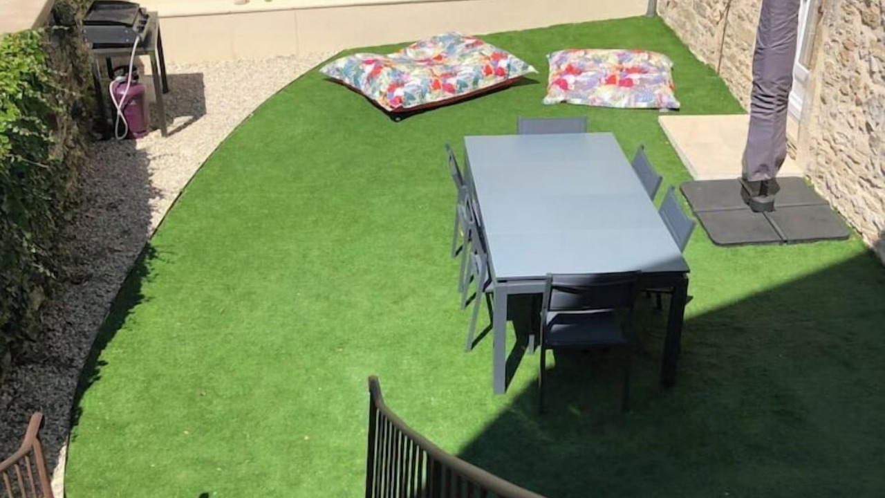 Photo of Outdoor in Martel