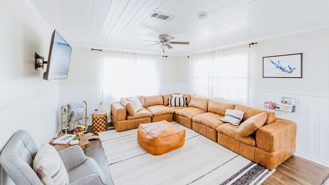 Photo of Livingroom in Zavalla