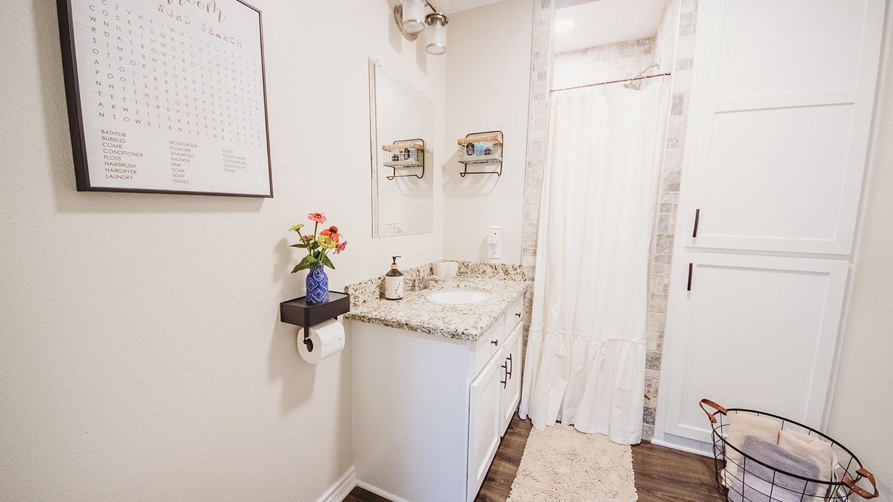 Photo of Bathroom in Zavalla