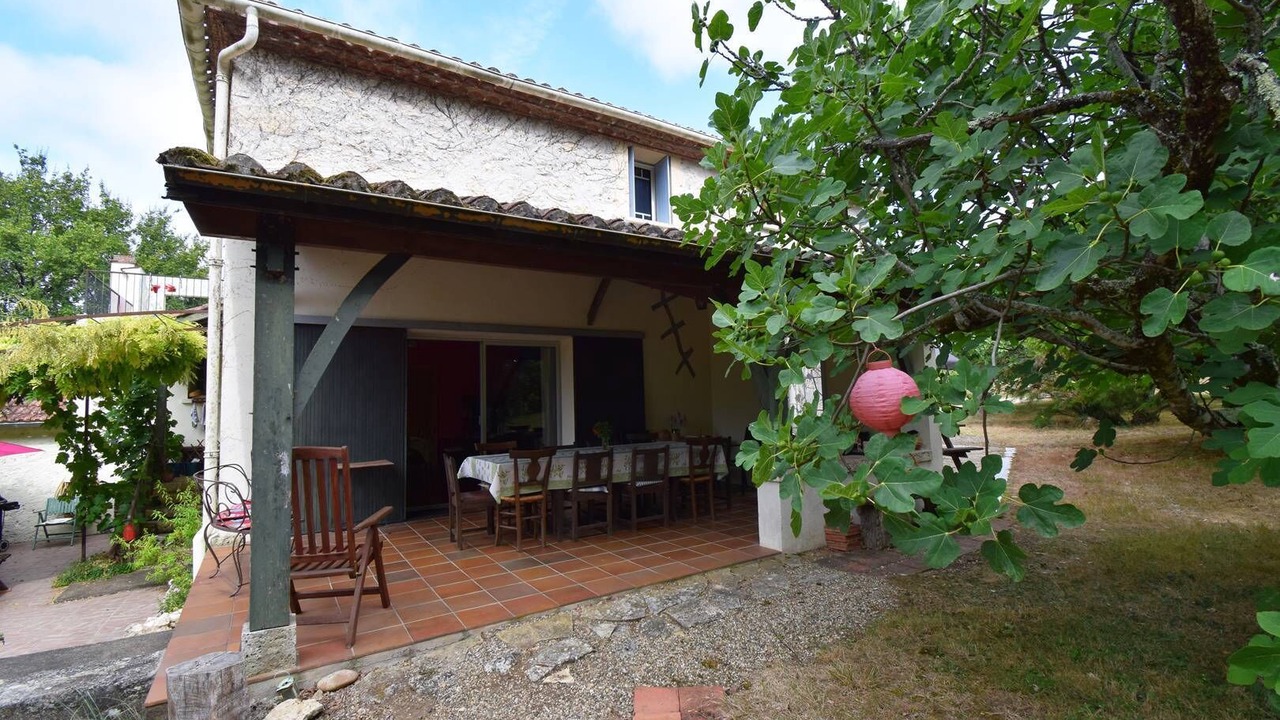 Photo of Outdoor in Castella