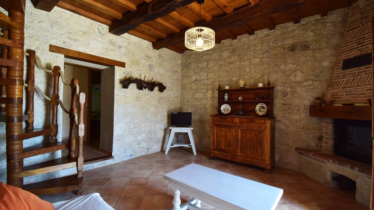 Photo of Livingroom in Dondas