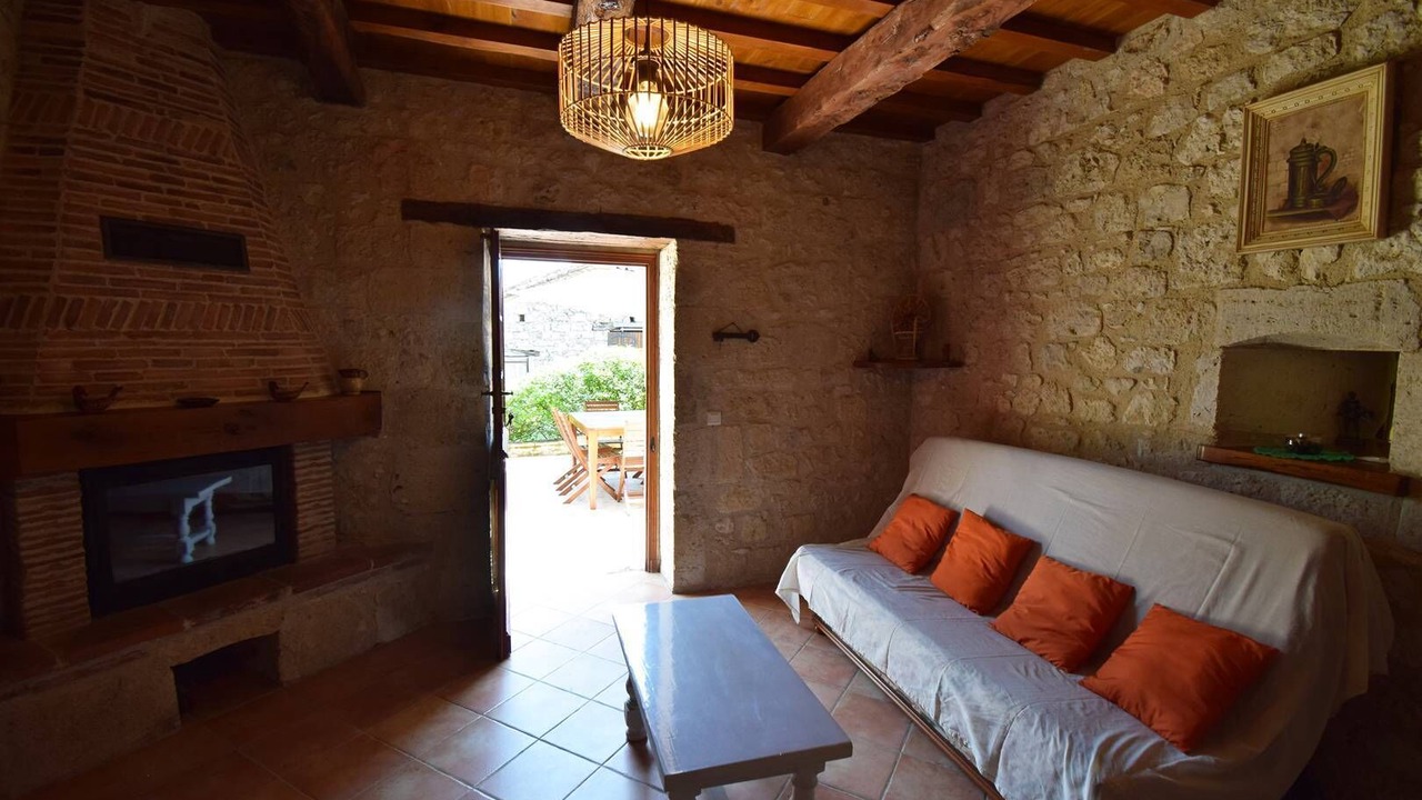 Photo of Livingroom in Dondas