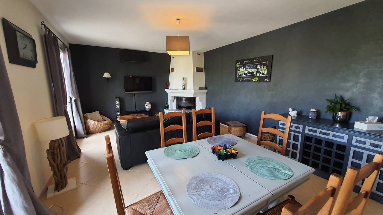 Photo of Others in Montesquieu