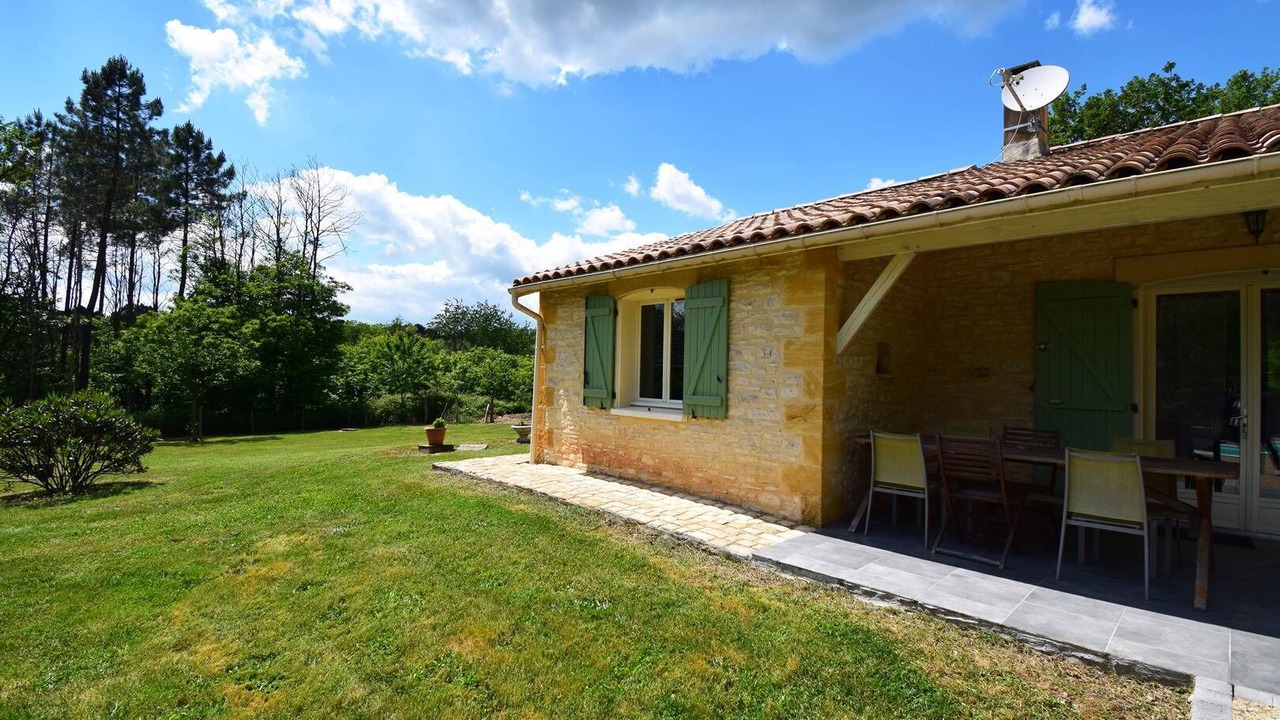 Photo of Outdoor in Blanquefort-sur-Briolance