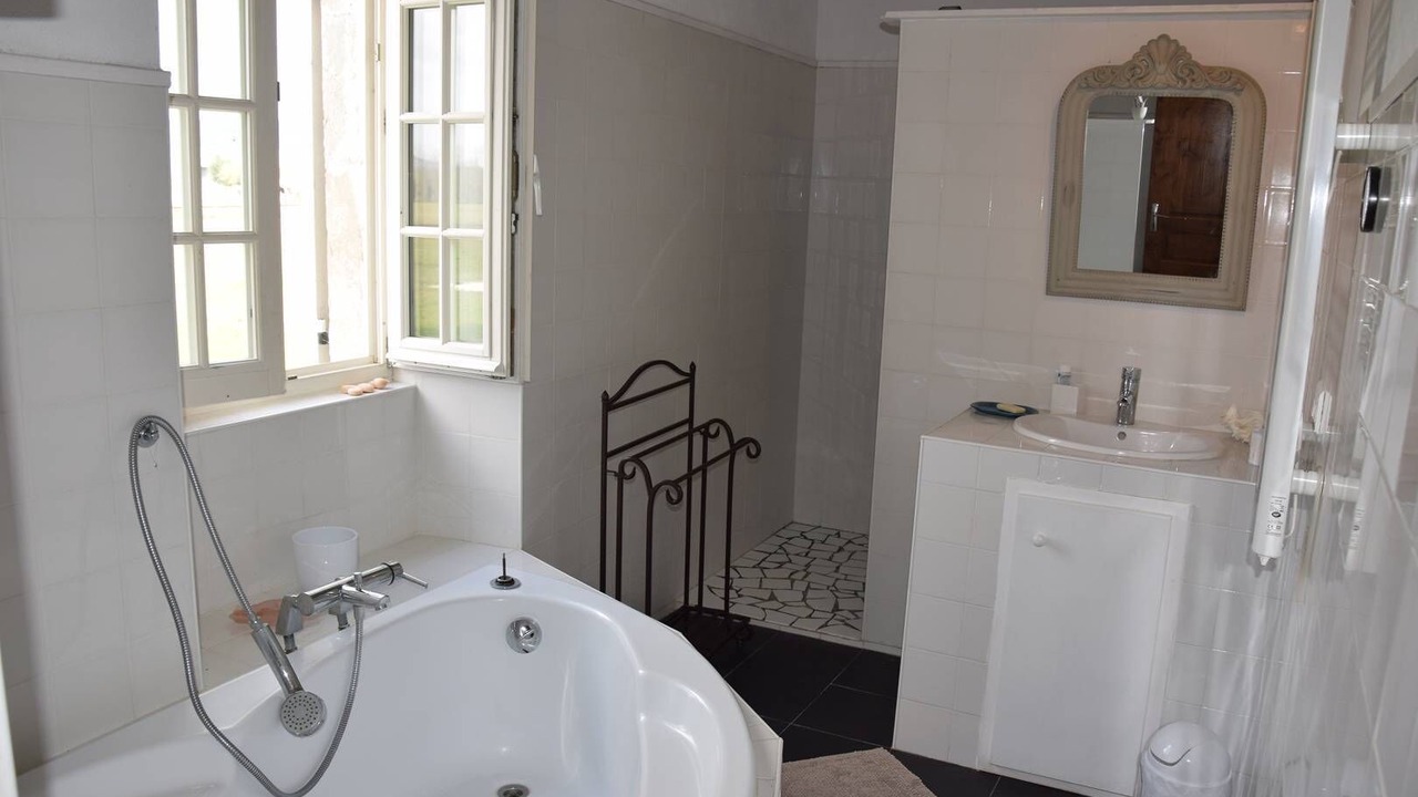 Photo of Bathroom in Penne-d'Agenais