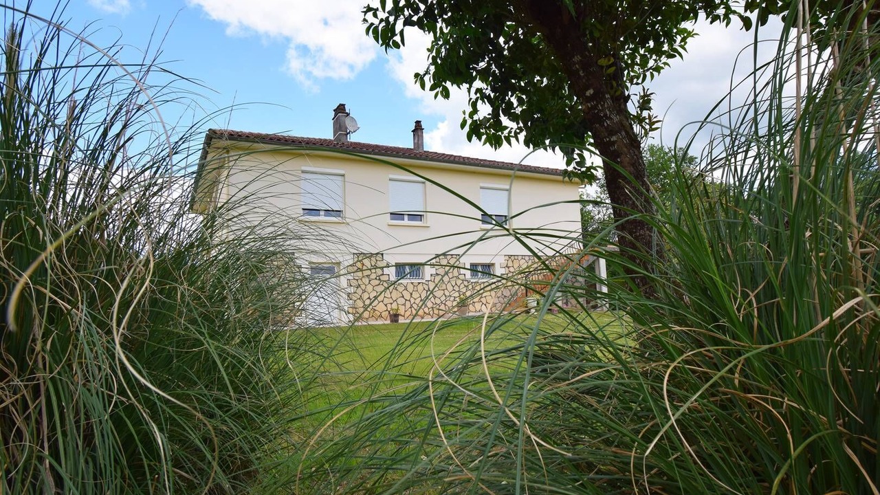 Photo of Outdoor in Blanquefort-sur-Briolance