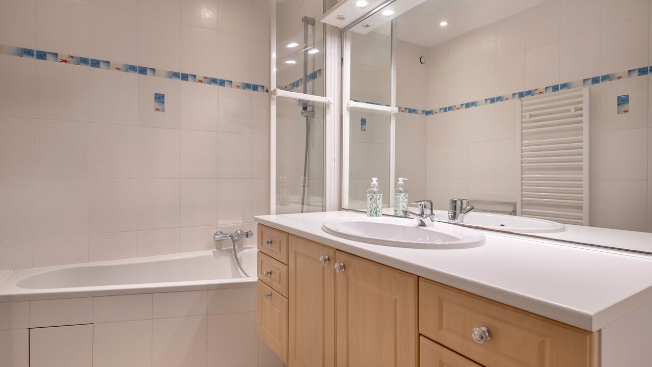 Photo of Bathroom in Saint-Marc-sur-Mer