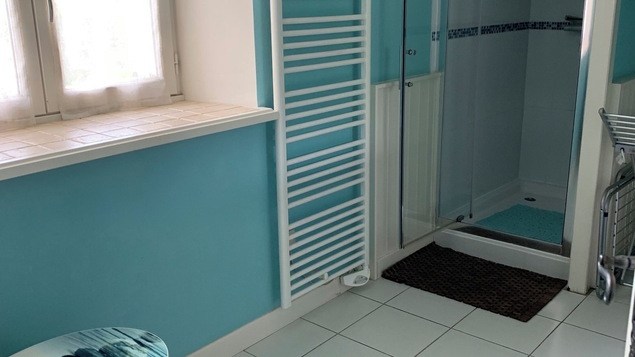 Photo of Bathroom in St Benoist-sur-Mer