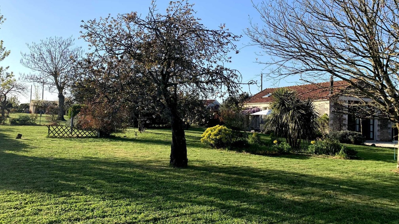 Photo of Outdoor in St Benoist-sur-Mer