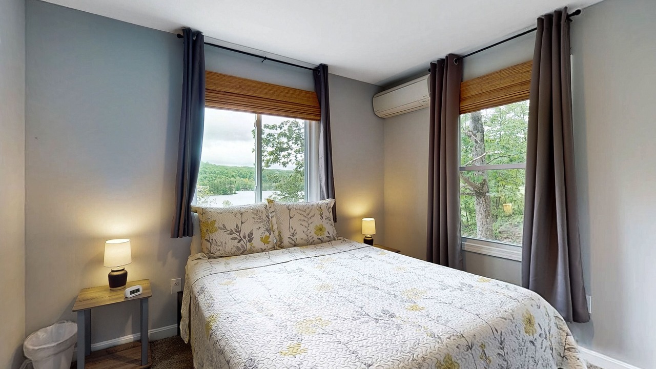 Photo of Bedroom in Castleton