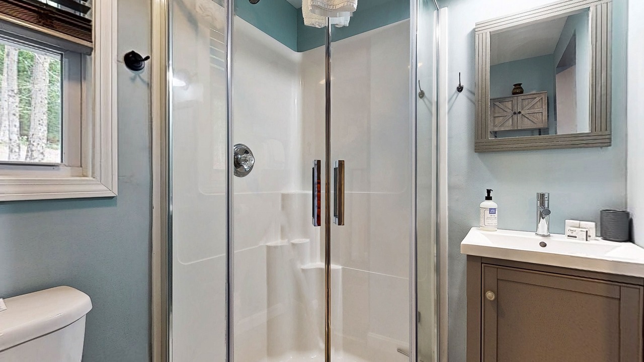 Photo of Bathroom in Castleton