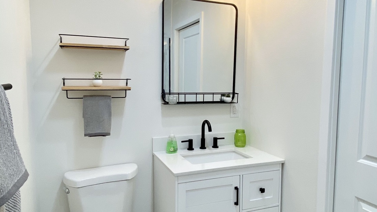 Photo of Bathroom in Harbor