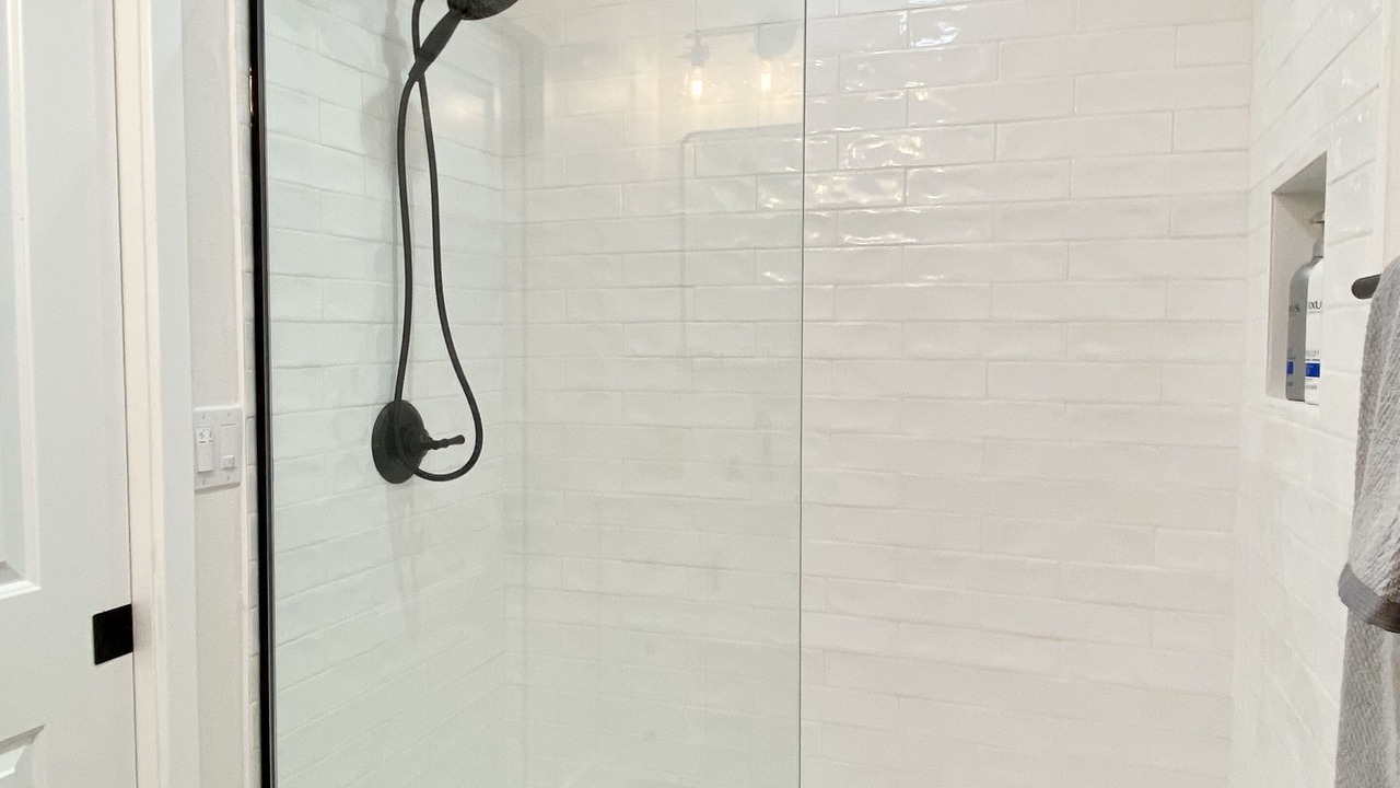Photo of Bathroom in Harbor
